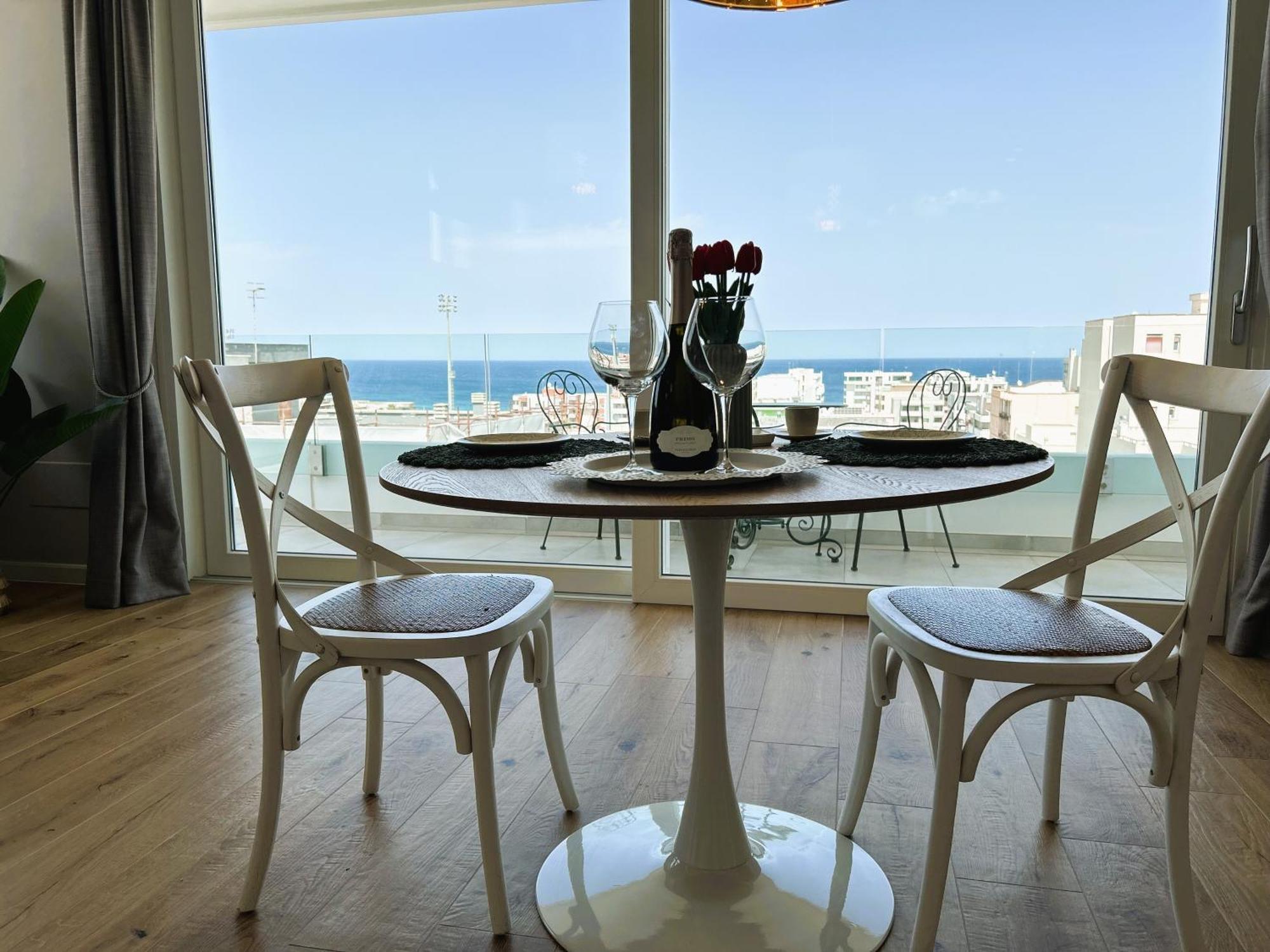 Eyes On The Sea Apartment Monopoli Exterior photo