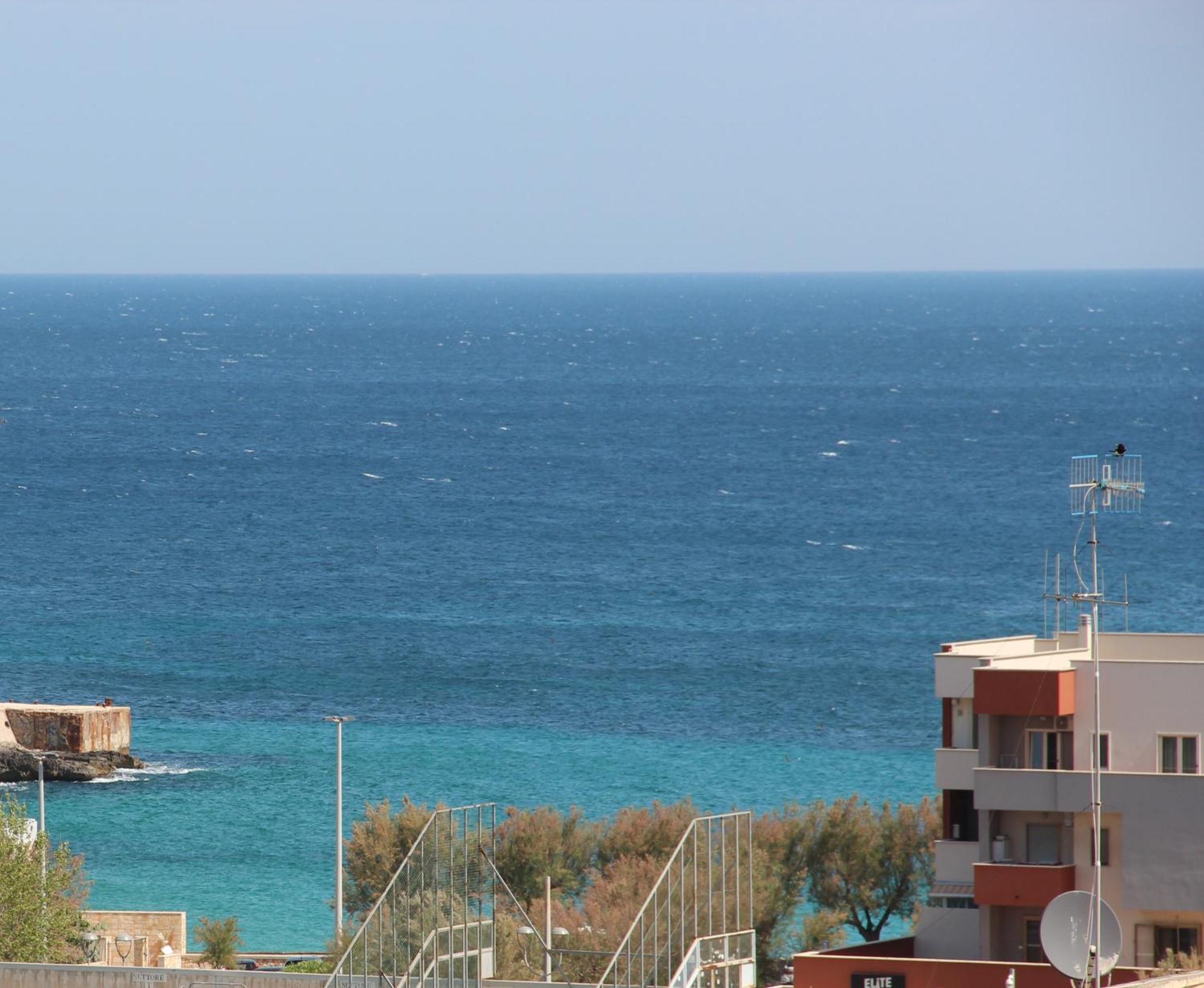 Eyes On The Sea Apartment Monopoli Exterior photo